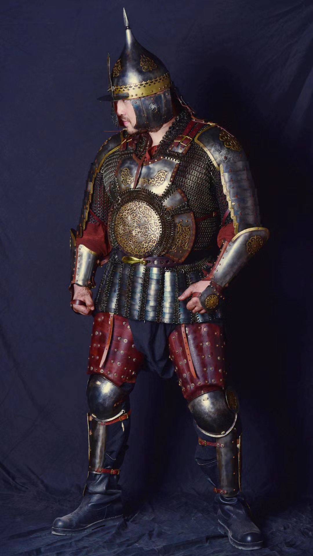 甲胄24k滴纯金 _ 哔哩哔哩相簿