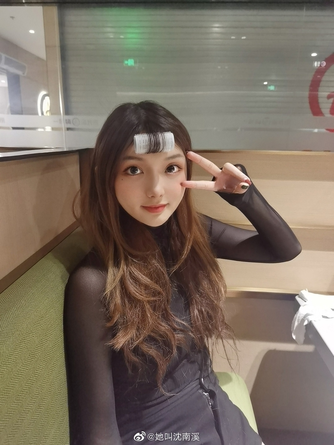 忘了她叫沈南溪