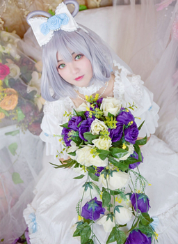 兔子Cosplay洛天依花嫁