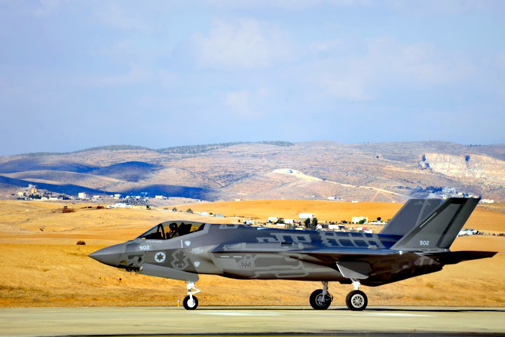 我们的空天# f35i浏览:159收藏:0支持:0上传时间:2021-01-23 00:05