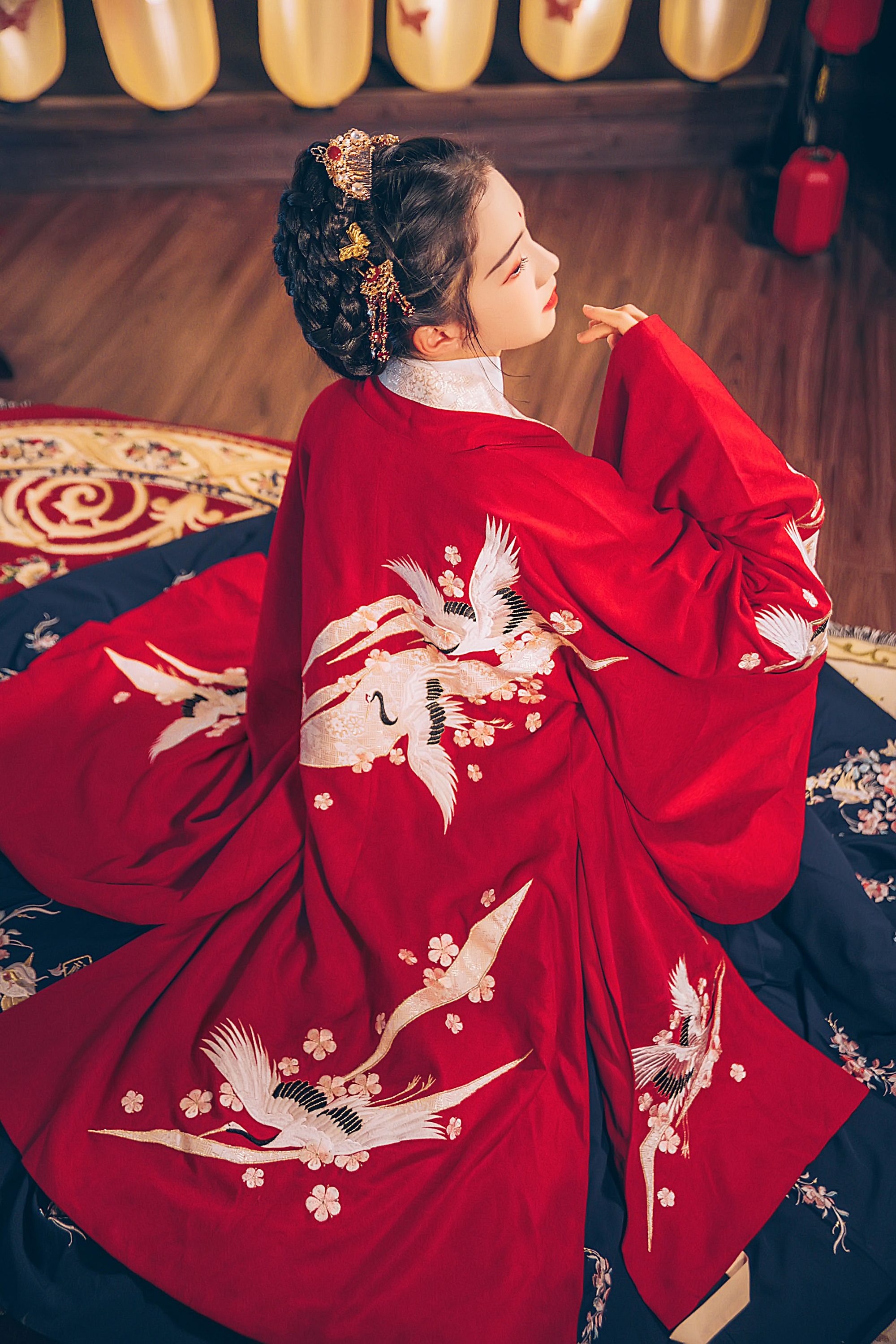 汉尚华莲10月1日人气秋冬汉服复刻