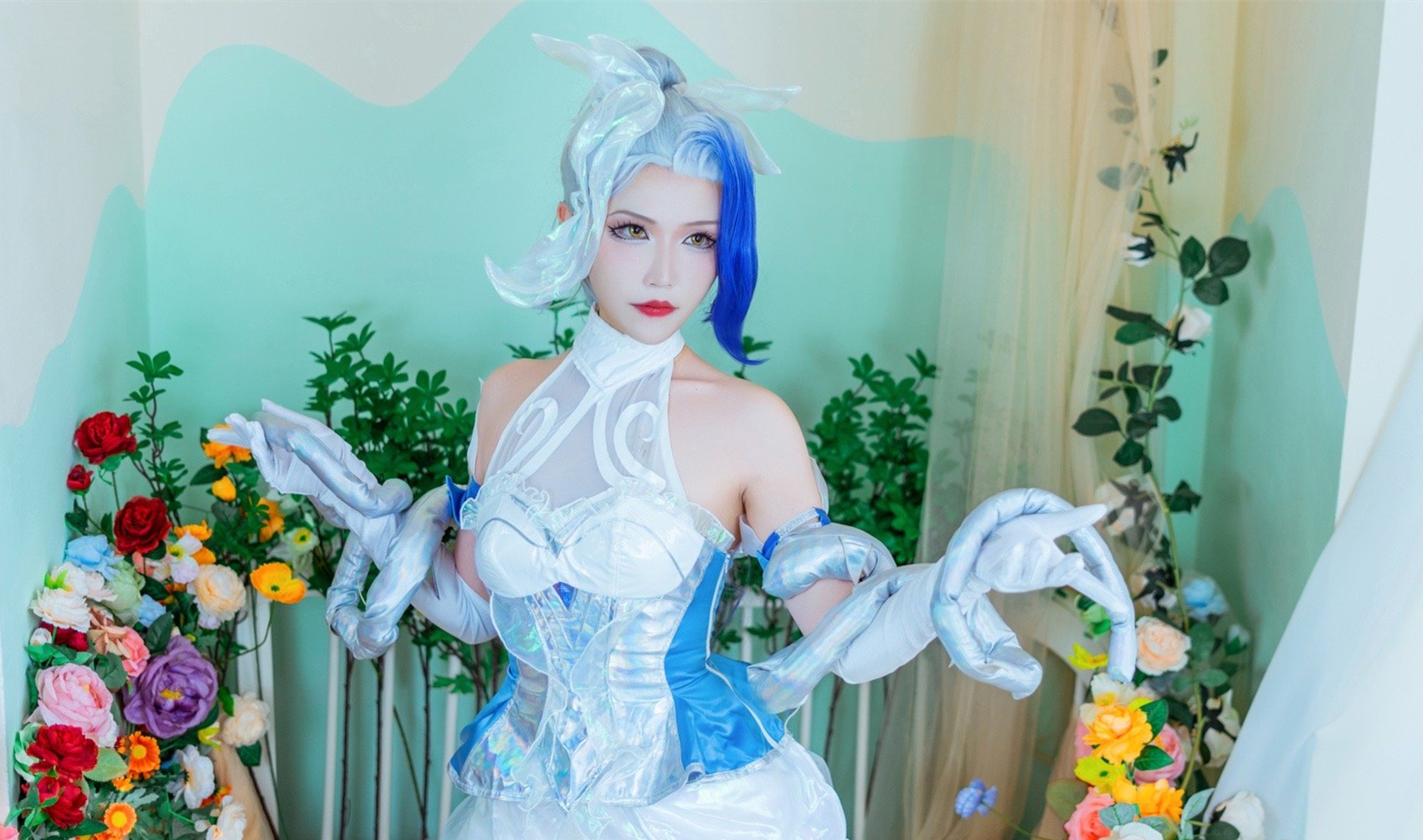 少少英雄联盟水晶婕拉cosplay2