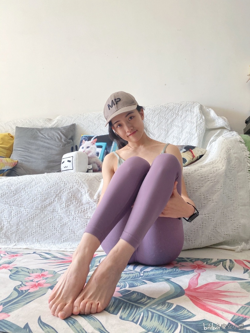 ta 的直播间闲置中一起燃脂练出马甲线安安小雨_73