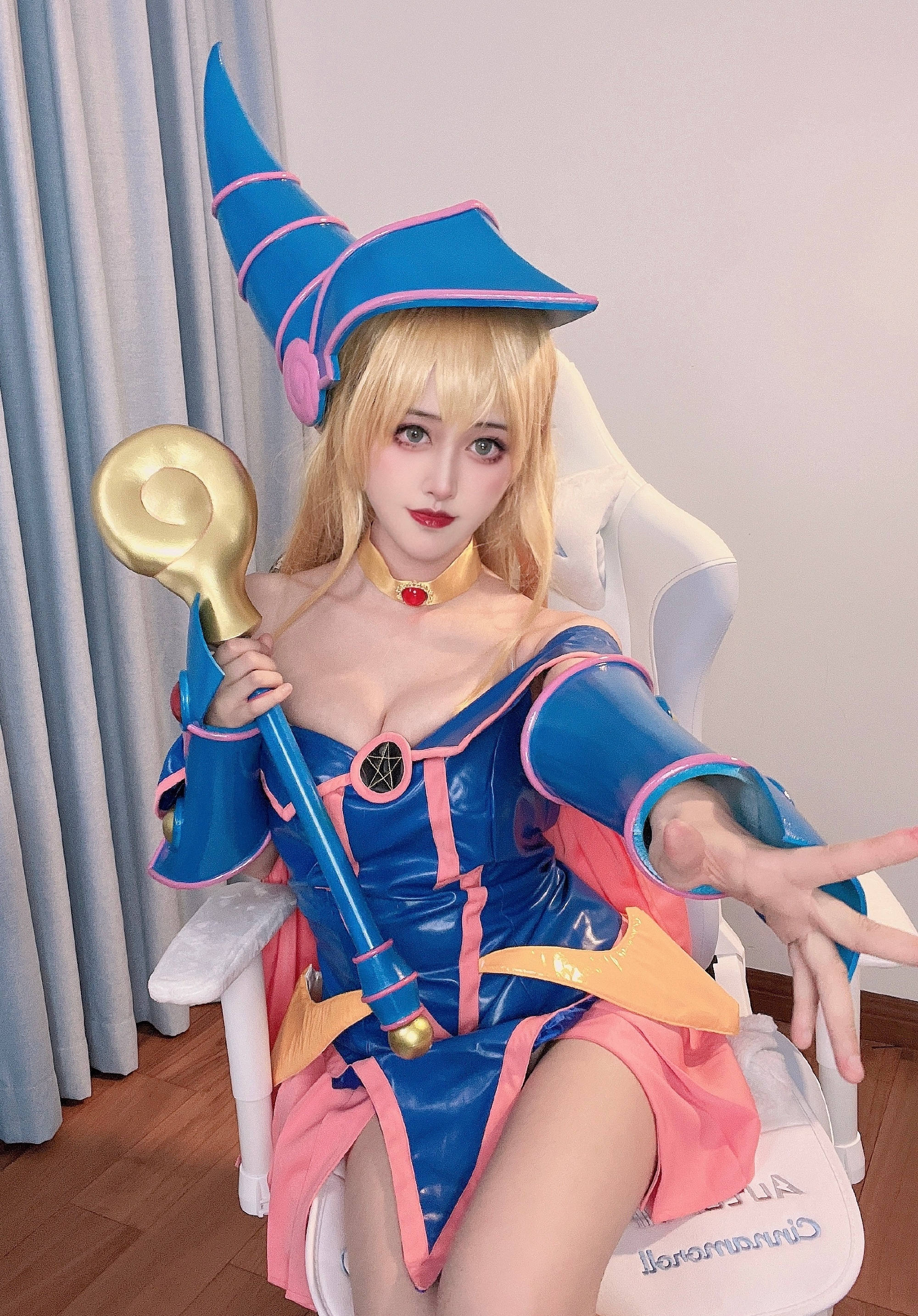 GIF动图比比骨骼精奇QwQ游戏王黑魔导女孩Cosplay7