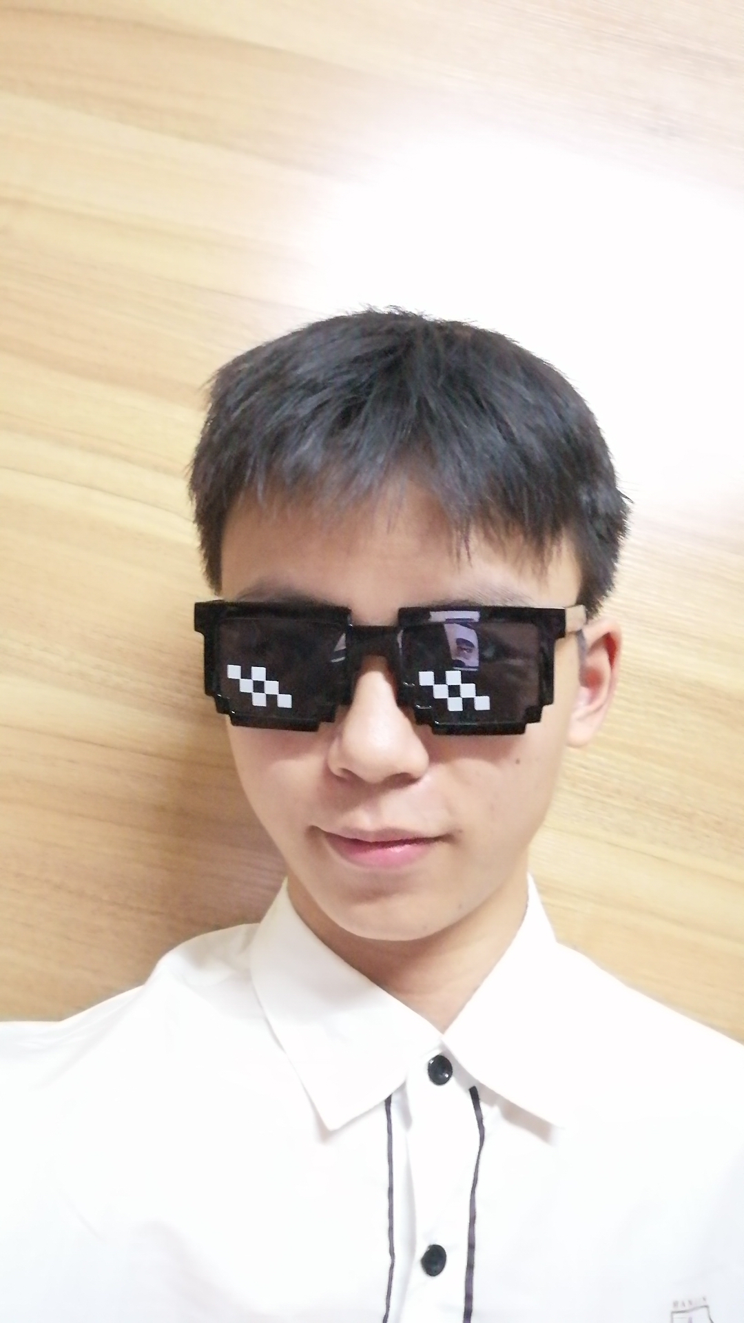 imax神我穿校服的样子,帅吗?