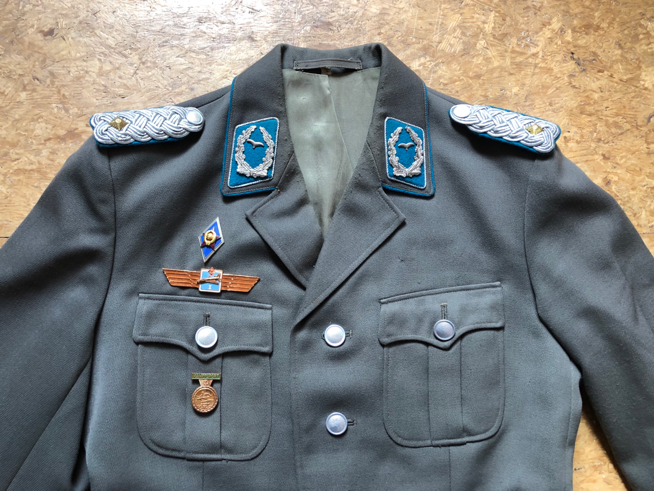 东德人民军#空军少校常服&阅兵礼服浏览:343收藏:0支持:9上传时间