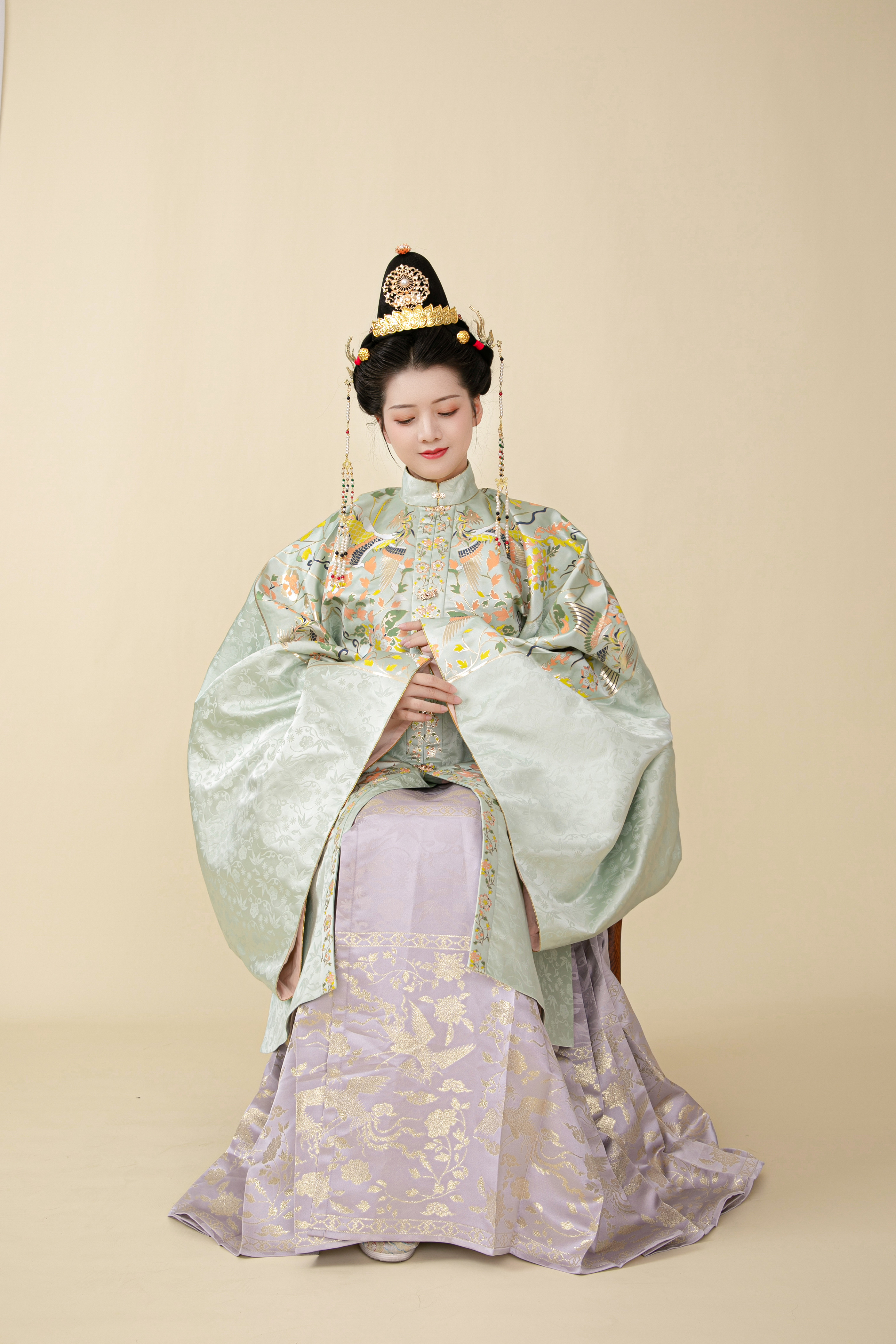 朝蕖记· 凤穿牡丹>对襟长袄