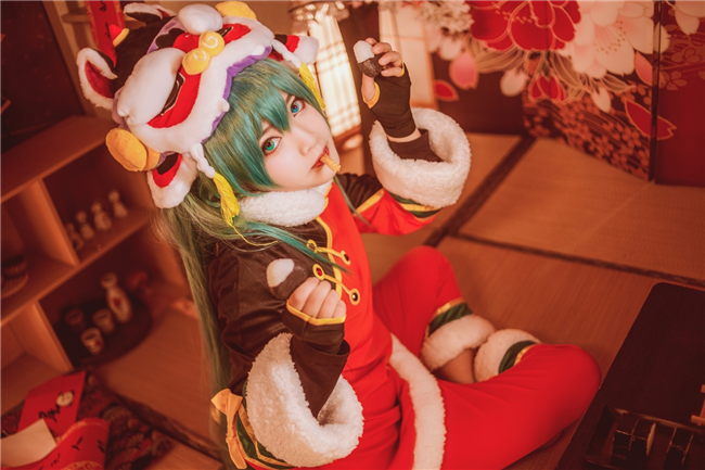 飞羽Vsinger新年初音Cosplay4