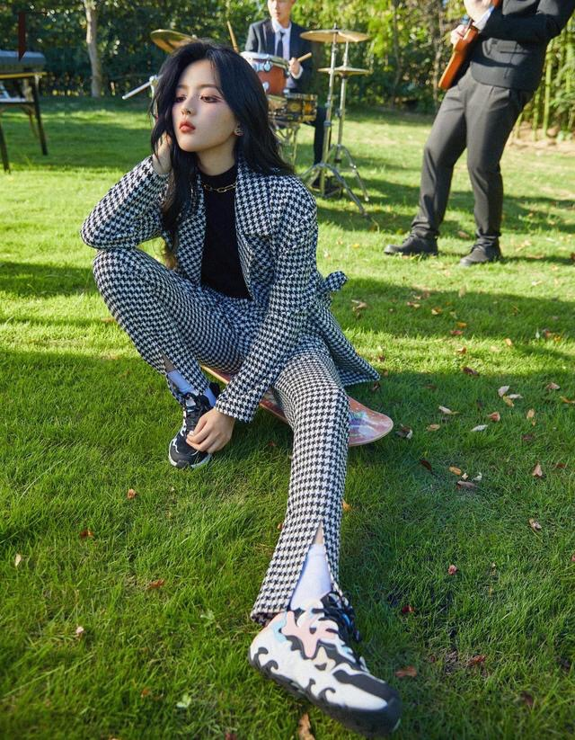 啊,原来是我们的超越妹妹呀[害羞]浏览:3254收藏:0支持:48上传时间