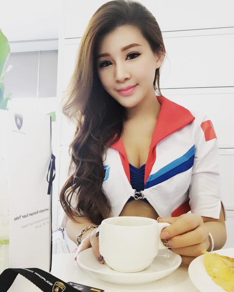 台湾车模爱语莎Vanessa狂野奔放又妩媚6