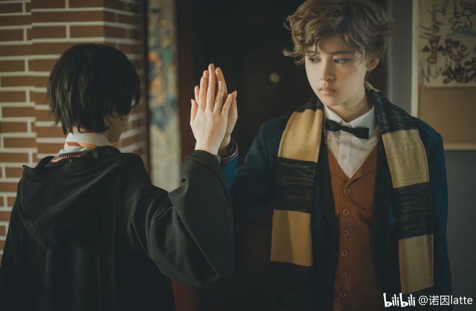 【hp】【fb】哈利 纽特cos正片 _ 诺因latte _ 哔哩哔哩相簿