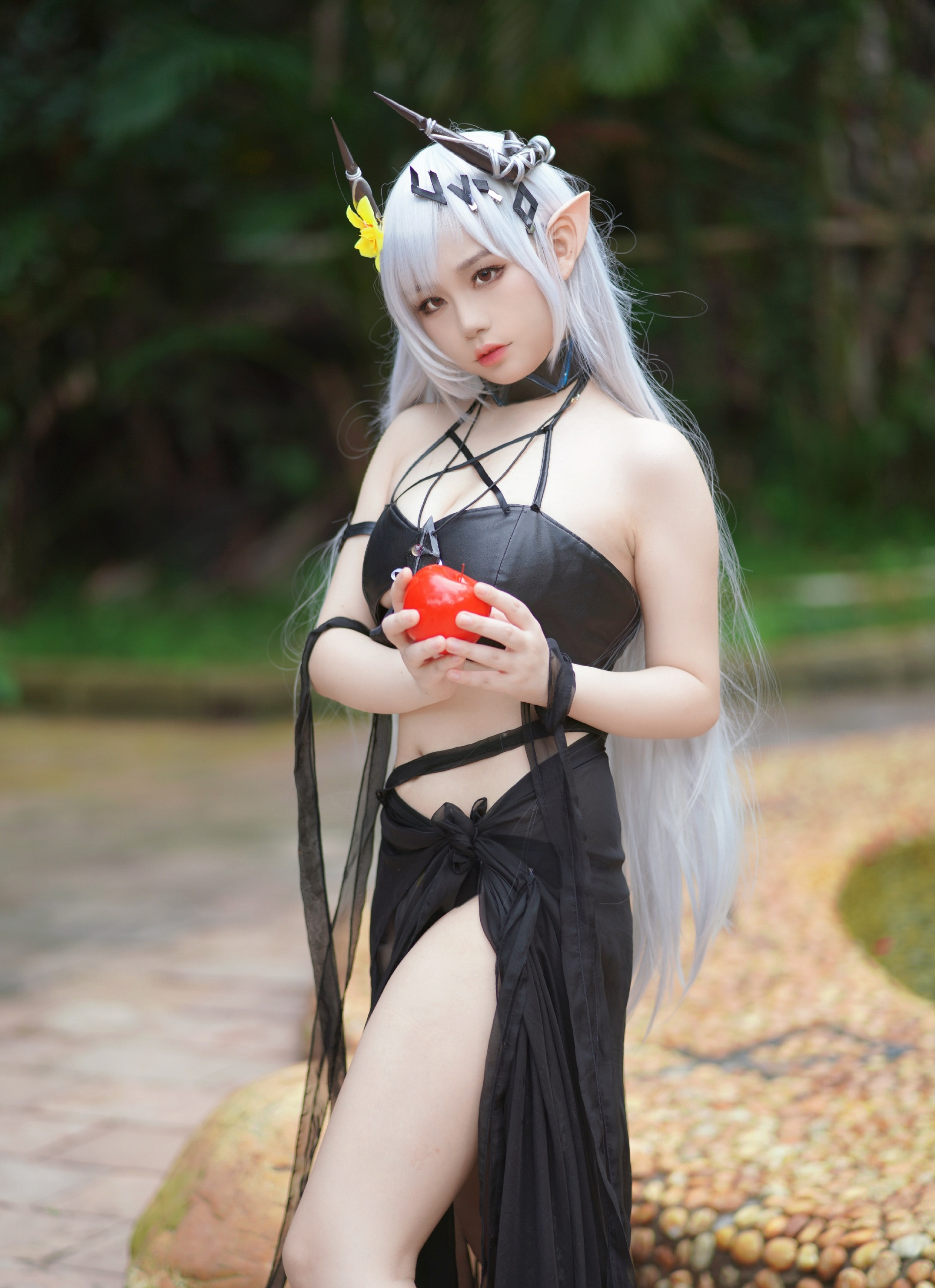 七七娜娜子明日方舟泥岩泳装珊瑚海岸cosplay5