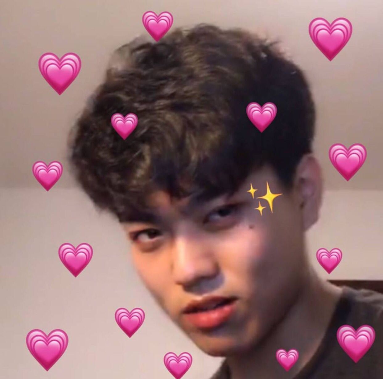 今天马哥哥没有直播好不开心@某幻君