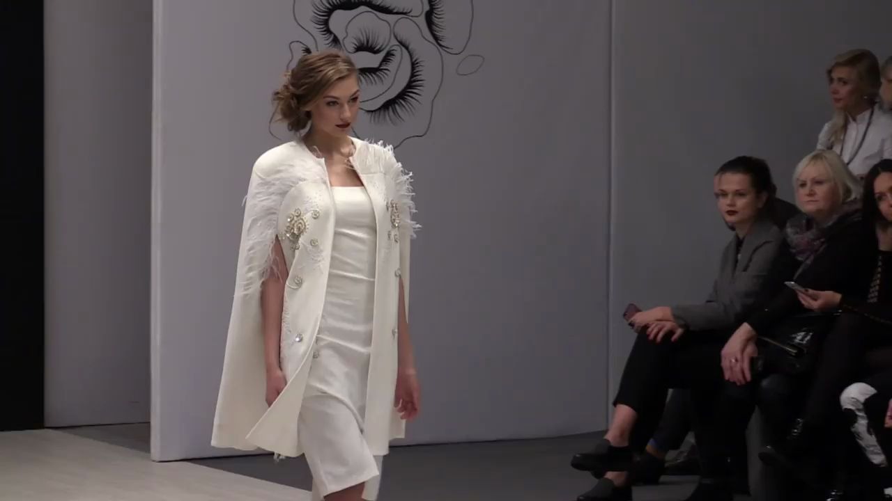 【时尚走秀】白色的长裙,飘逸感十足