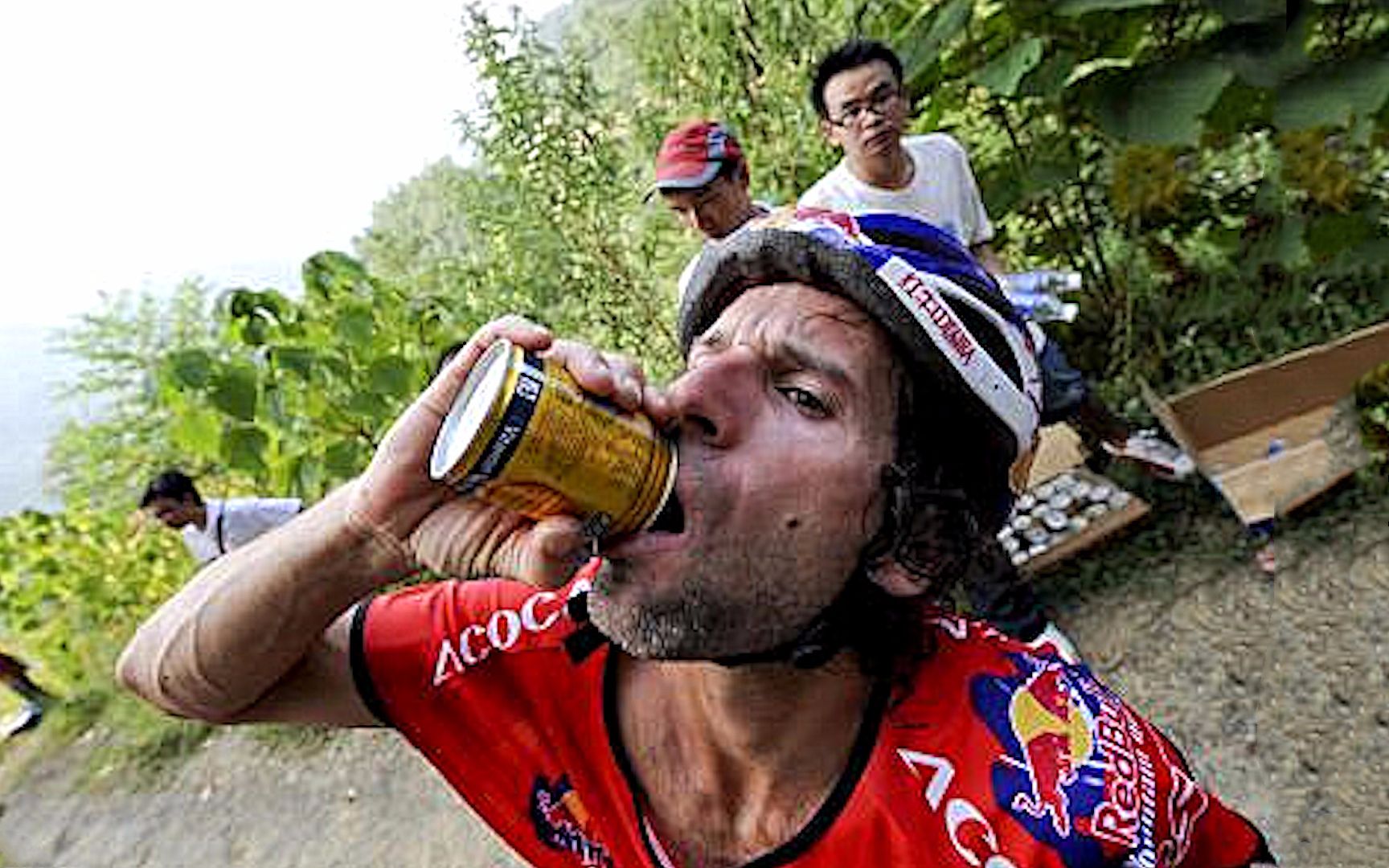 巴西男子一天连喝25罐红牛的下场!