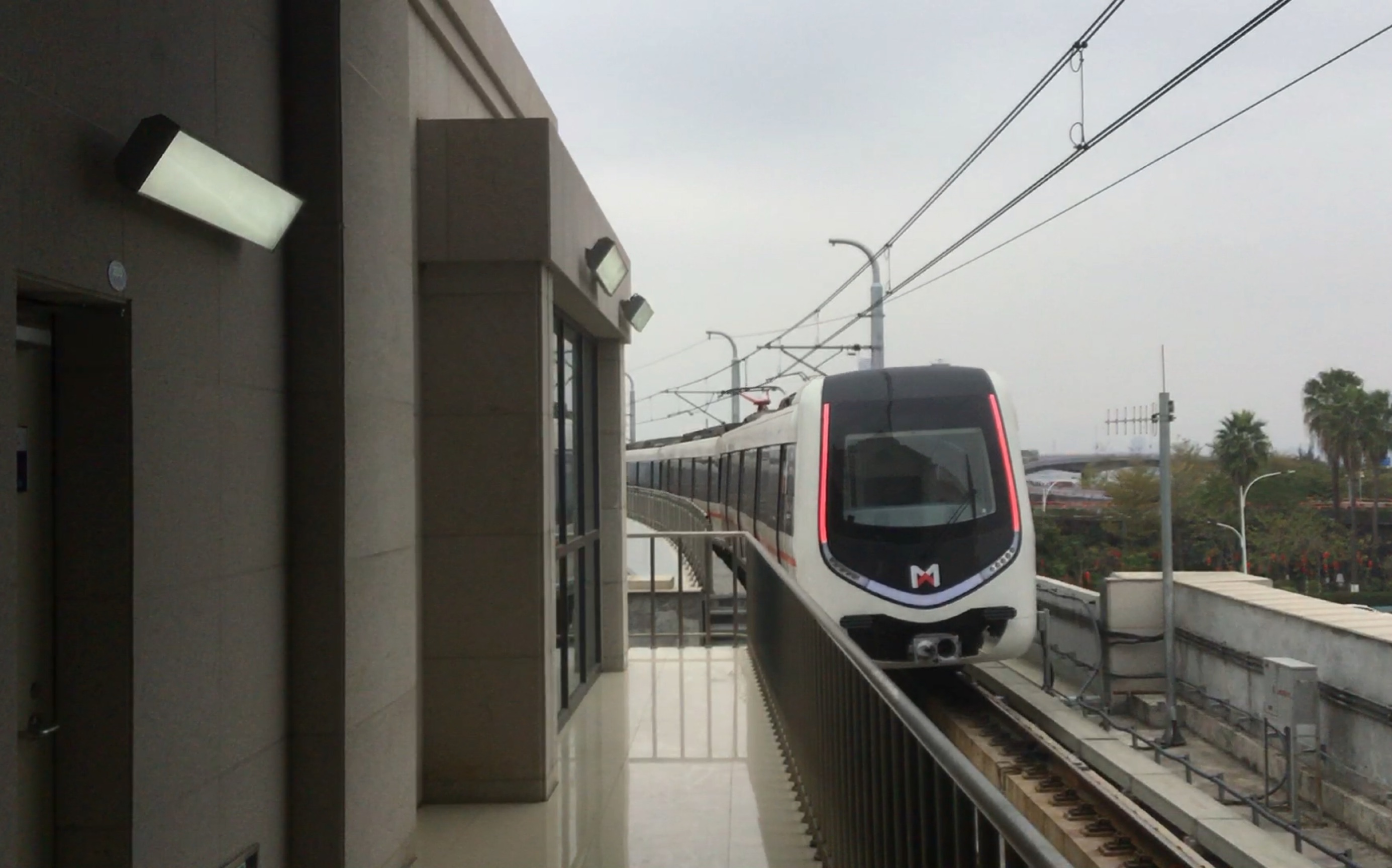 厦门地铁一号线集美学村站出站