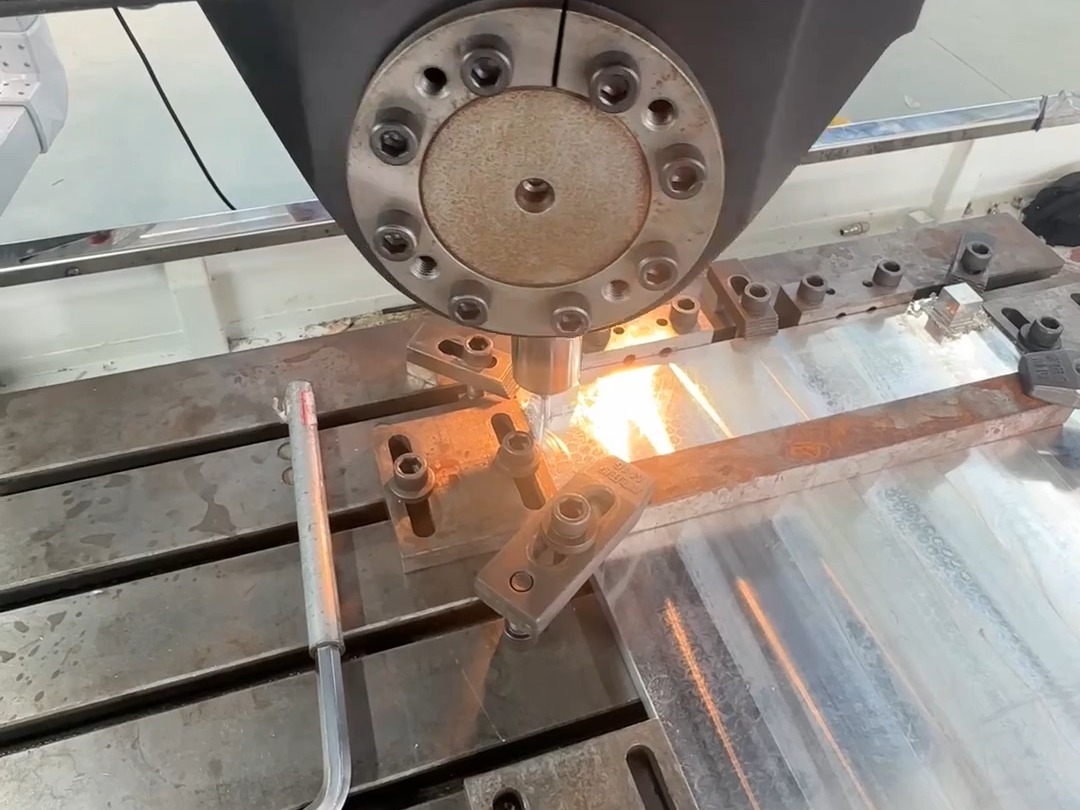 科鼎鑫箱体搅拌摩擦焊机