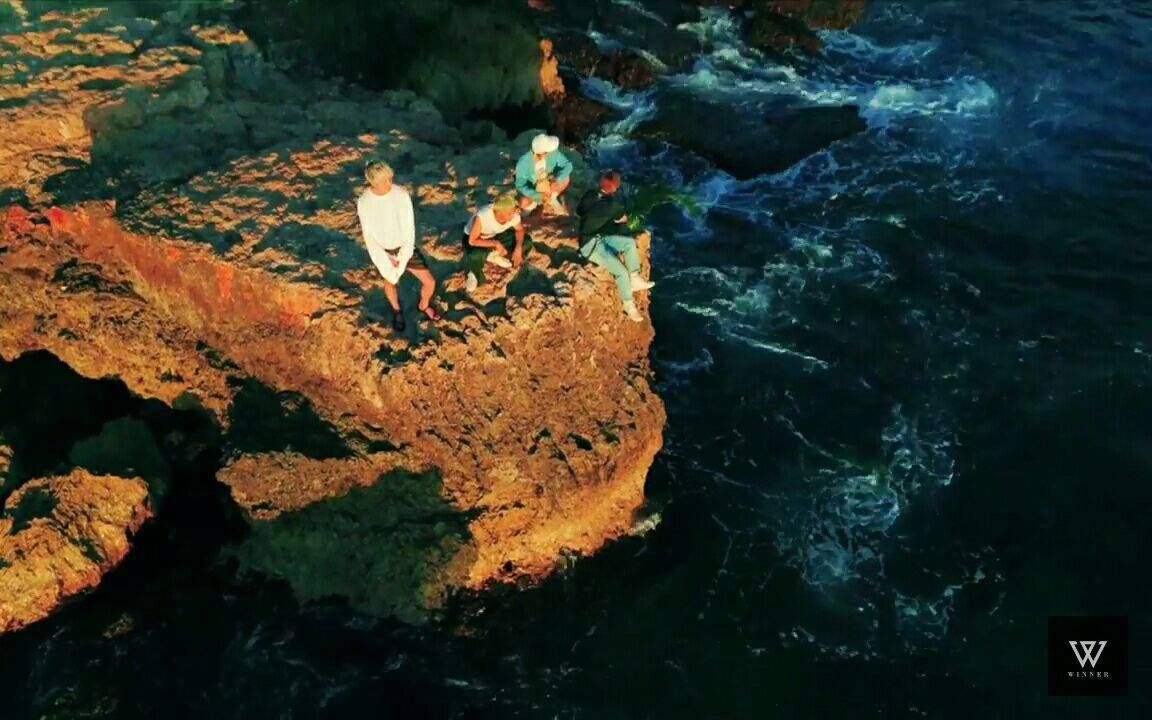 winner - island 双声道 双mv(左边日语右边韩语)