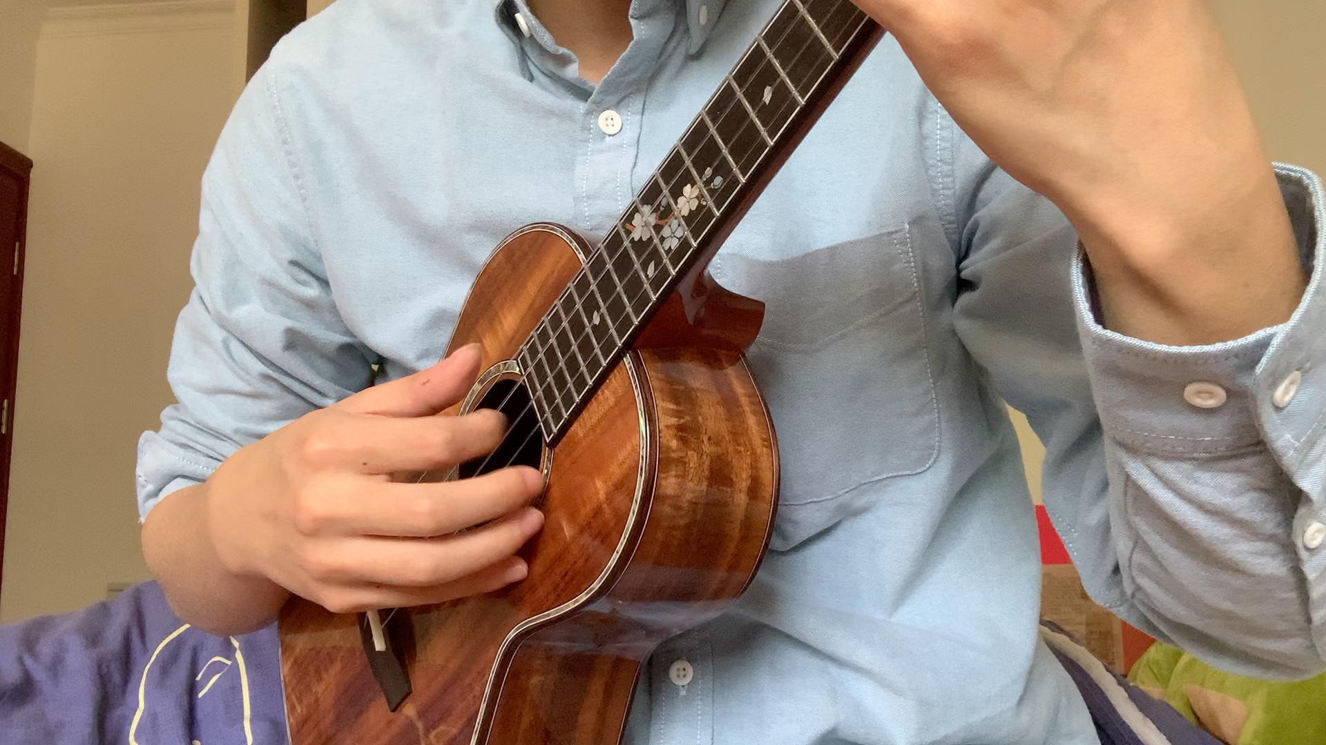 尤克里里弹iu的blueming