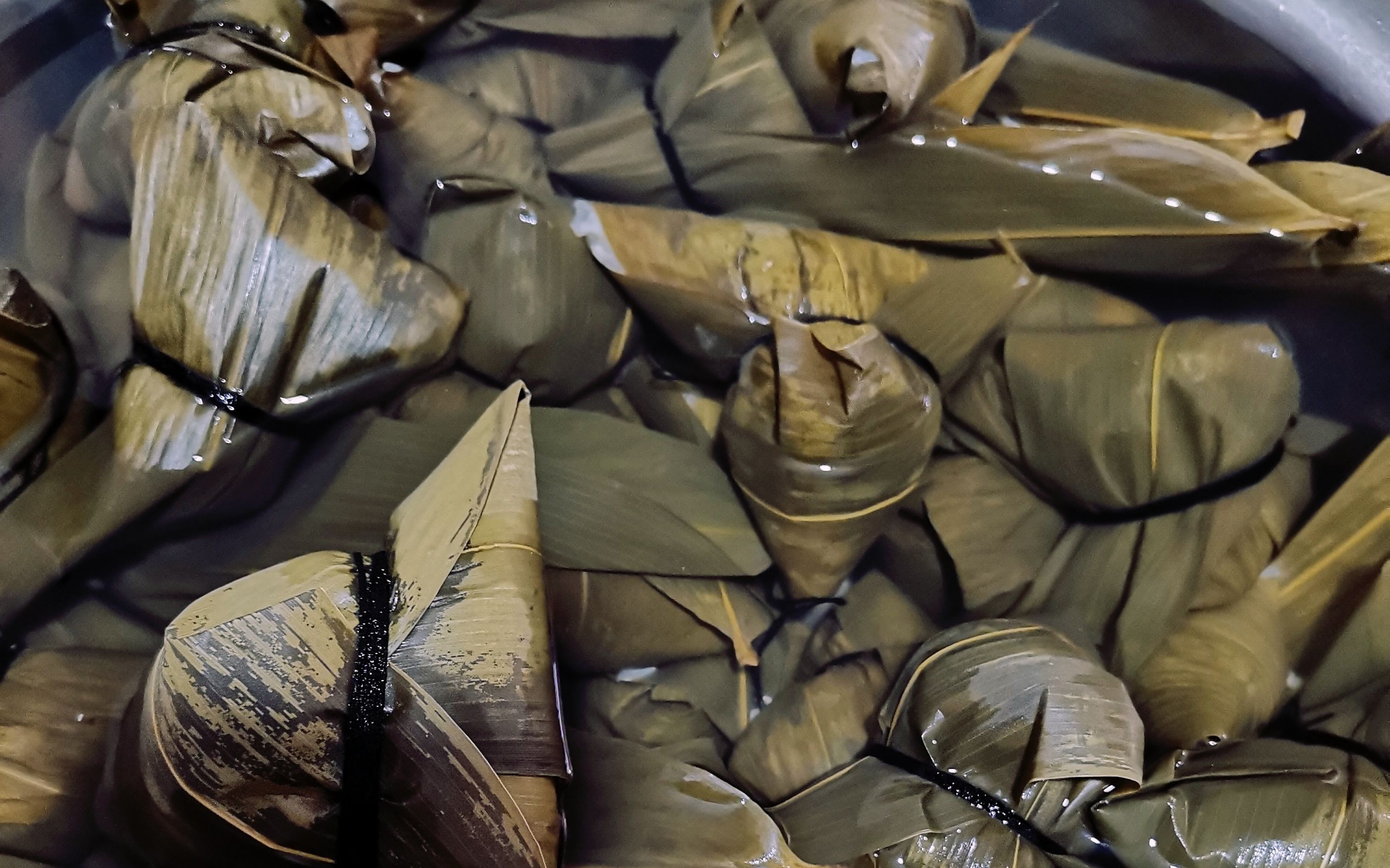 【端午节】作为东北人的我吃了20多年的蜜枣粽子,今年准备尝试一下肉