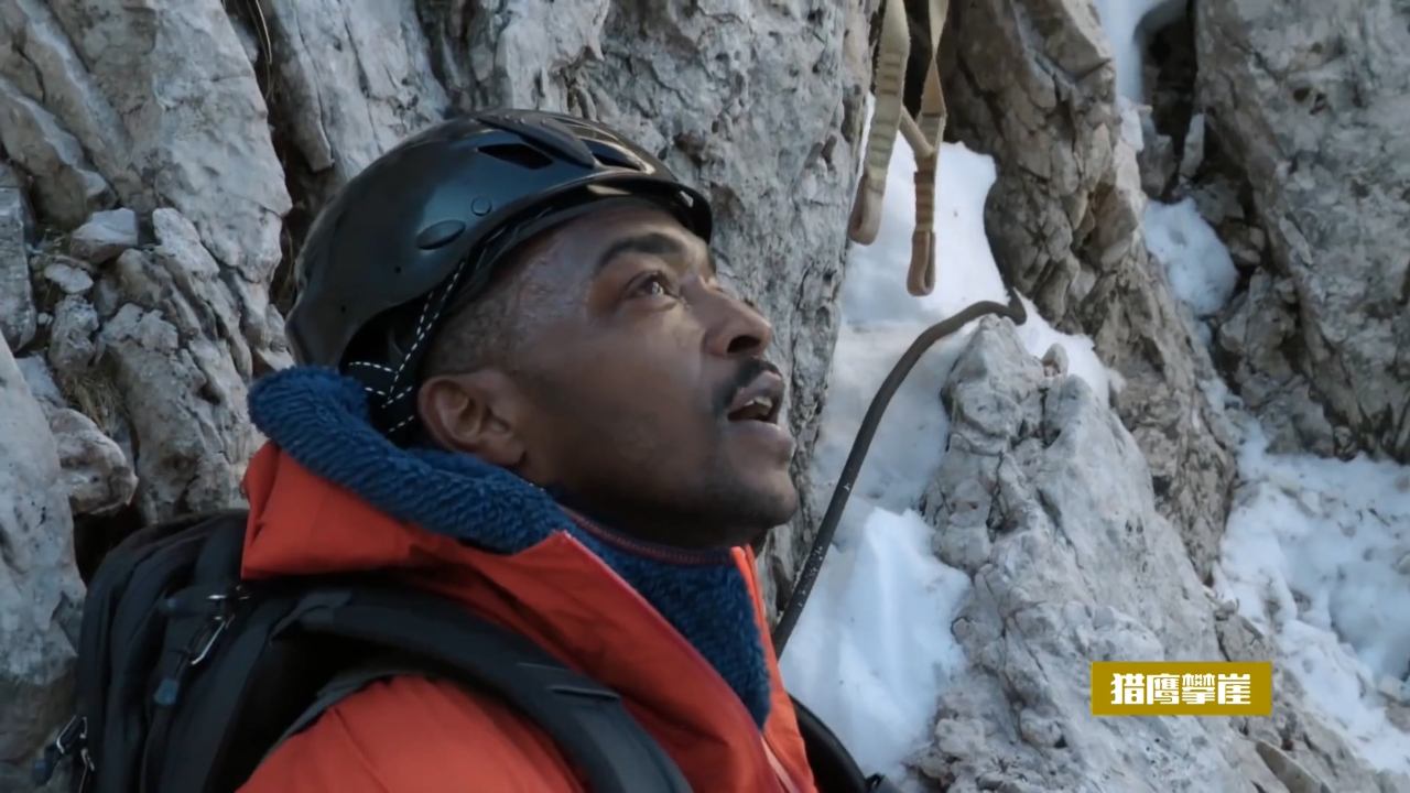 猎鹰的扮演者遭贝爷忽悠,从悬崖爬下的体验惊险刺激!