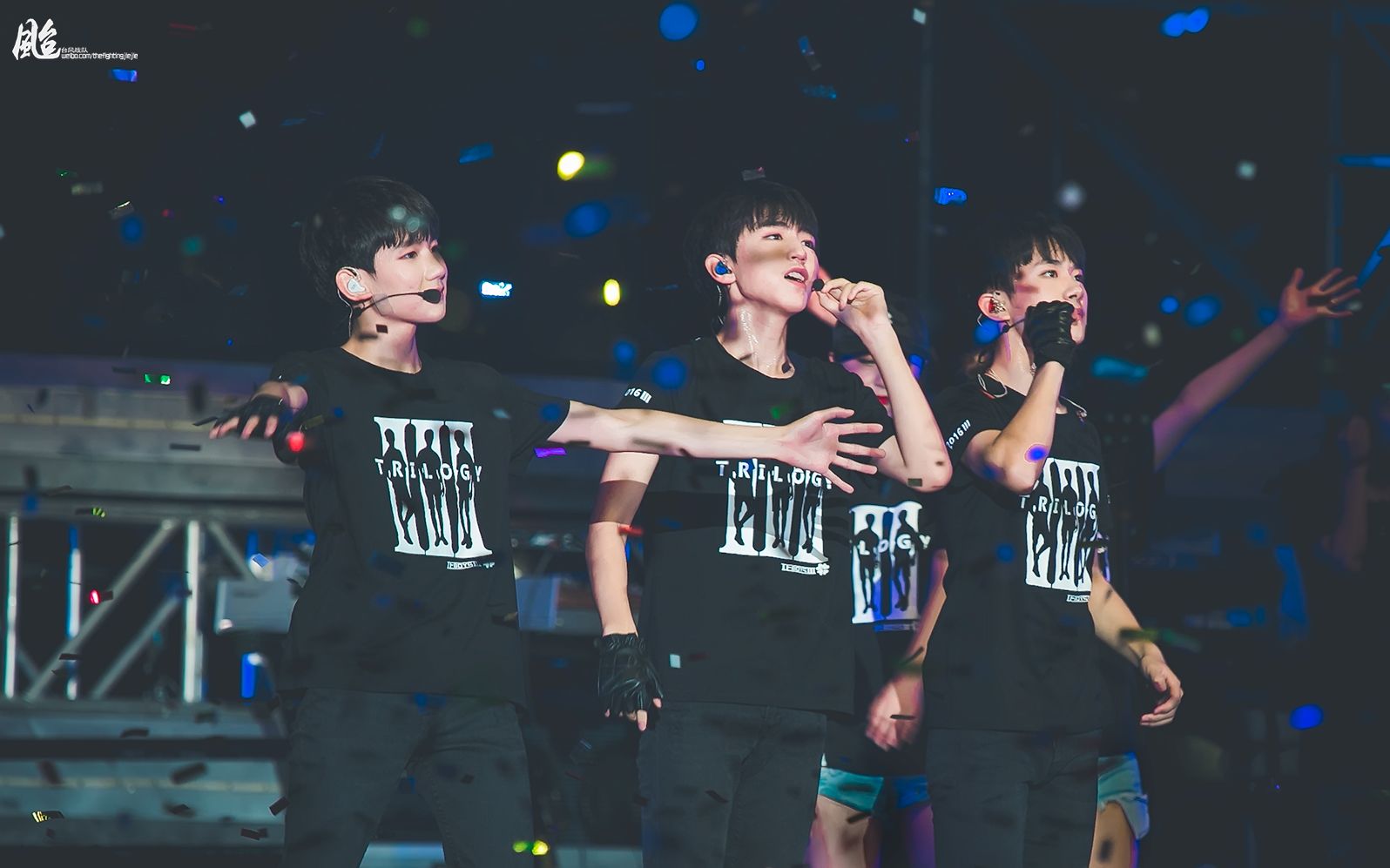 tfboys出道三周年照片,tfboys出道一周年照片 【tfboys】raise hell(160813三周年广州场官频混剪)
