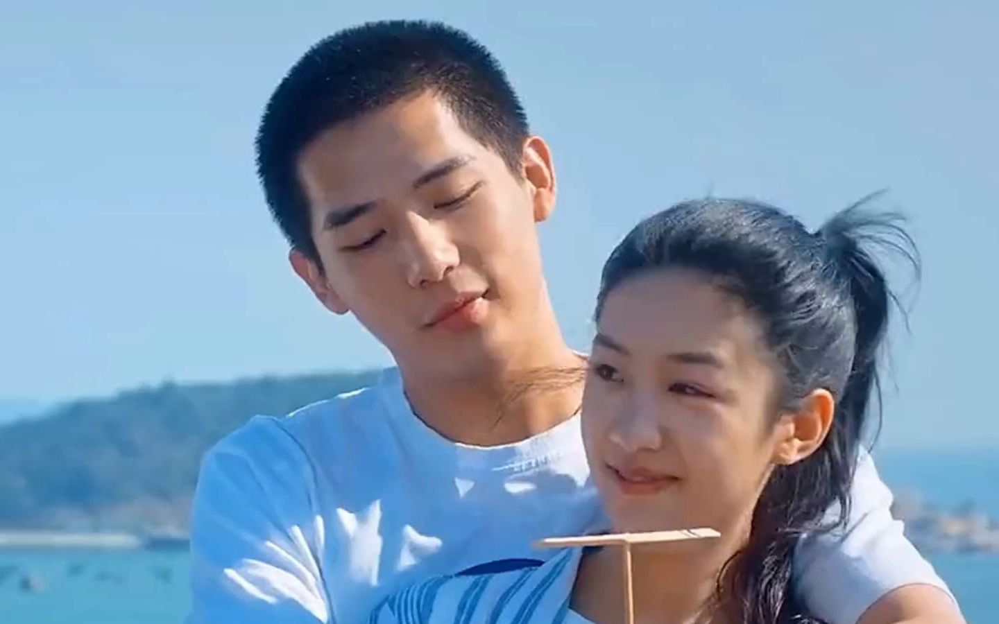 【王安宇×向涵之】【天骄cp】蒋正寒林希甜蜜互动,背后抱玩竹蜻蜓