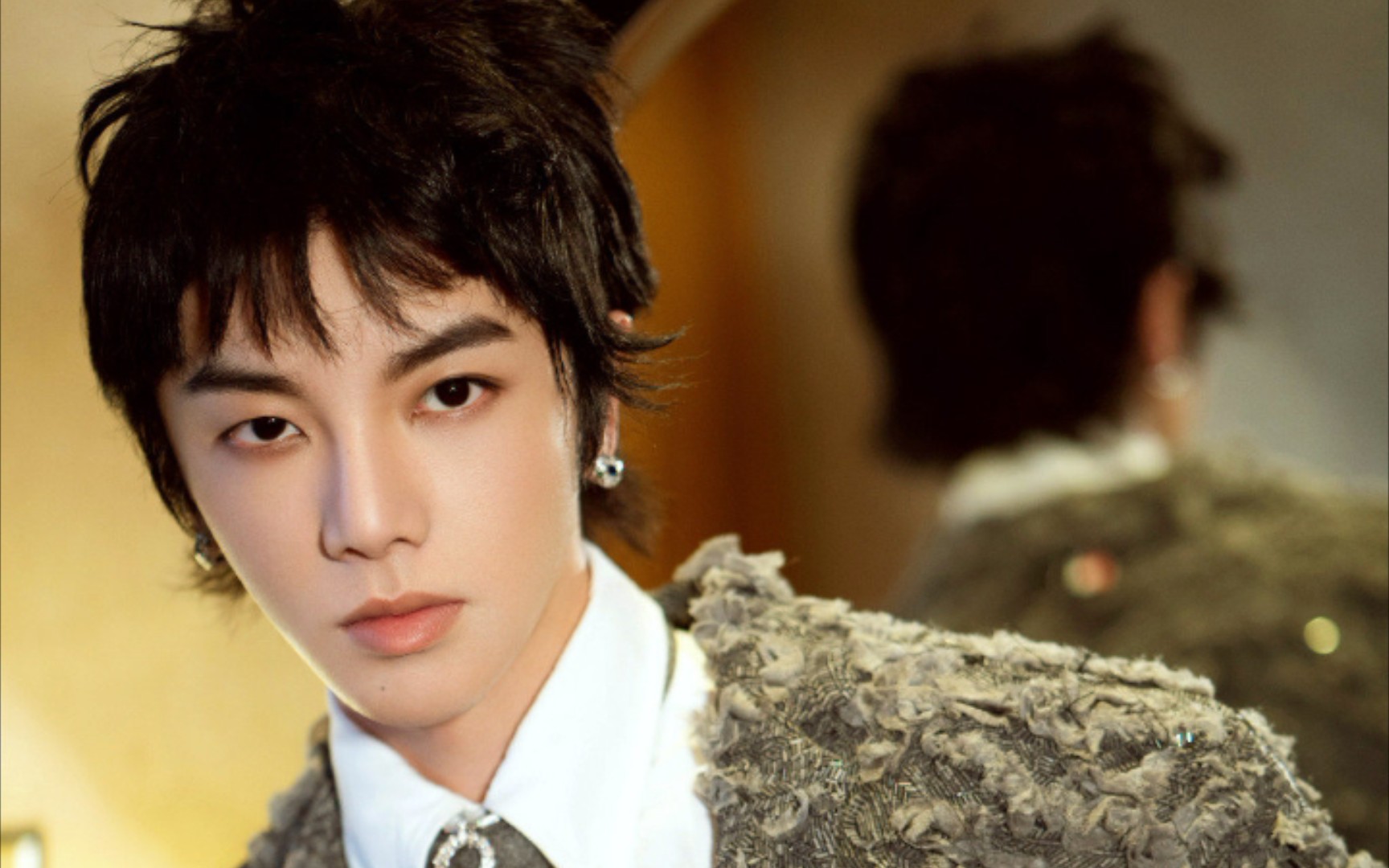 华晨宇宣布自己有孩子了,张:张碧晨为了不影响华晨宇独