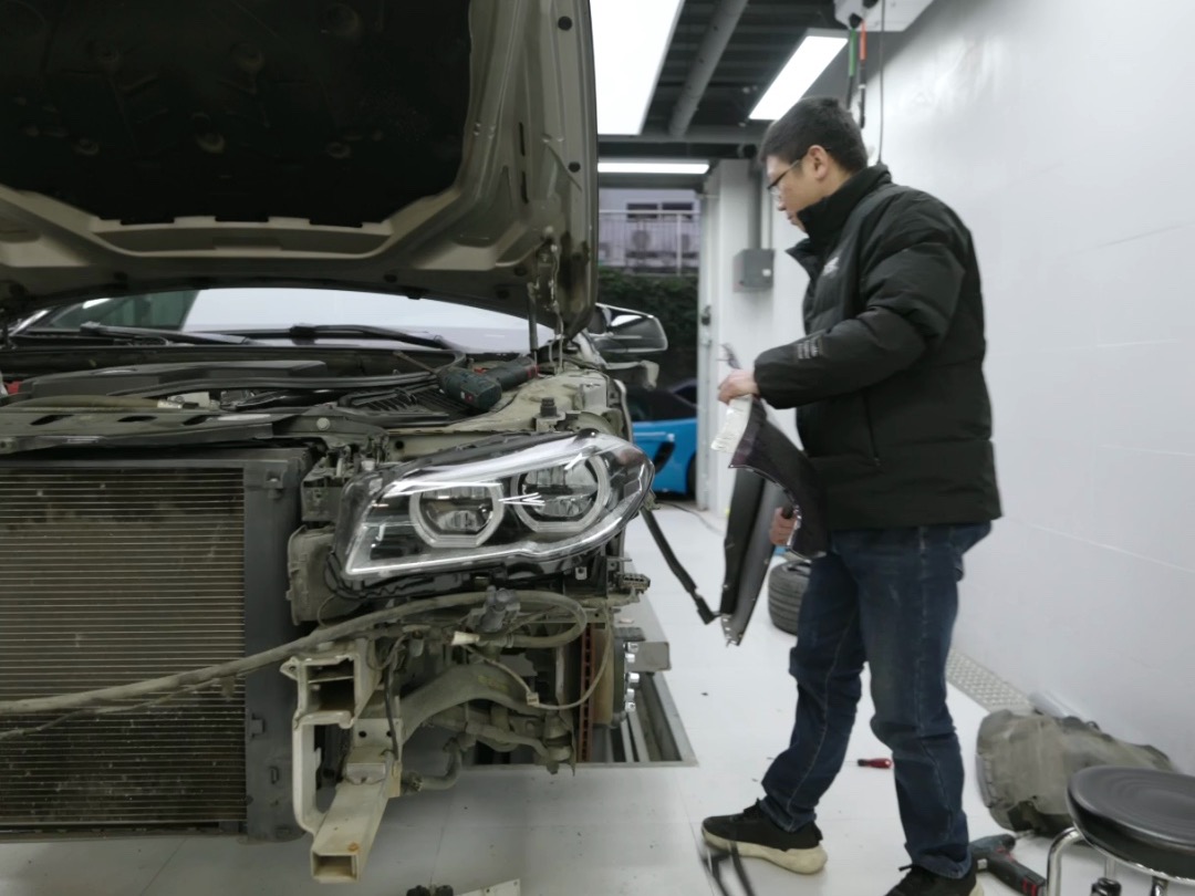 如何让一台年久失修的宝马五系 重回颜值巅峰