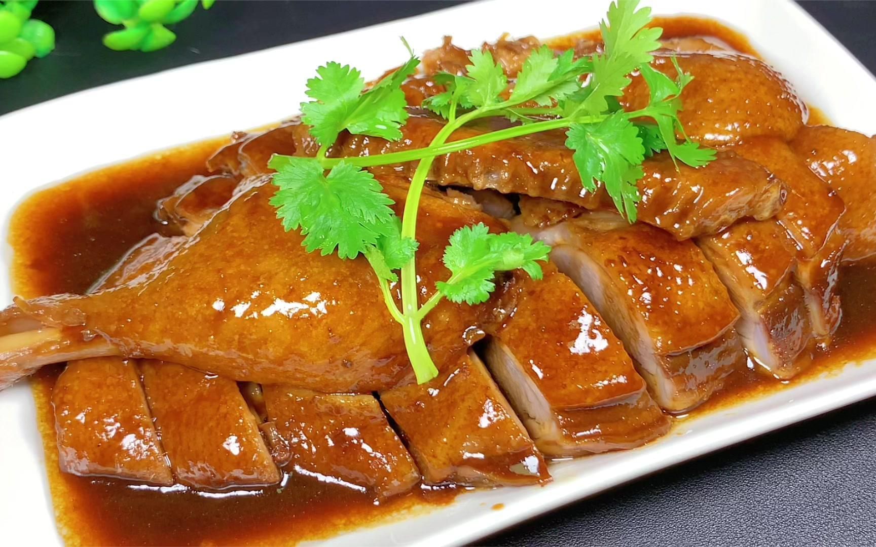 广东人做酸梅鸭就是好吃,酸甜开胃又嫩滑,用料简单做法还易学