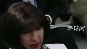 阿富汗女记者当面质问美国防部发言人：总统加尼在哪？
