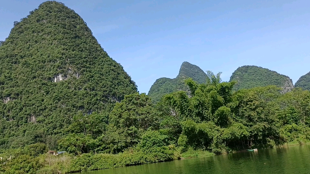 桂林御龙湾竹筏第五个坡度下滑刺激时刻笑声不断!这个美久久不能忘怀!哔哩哔哩bilibili