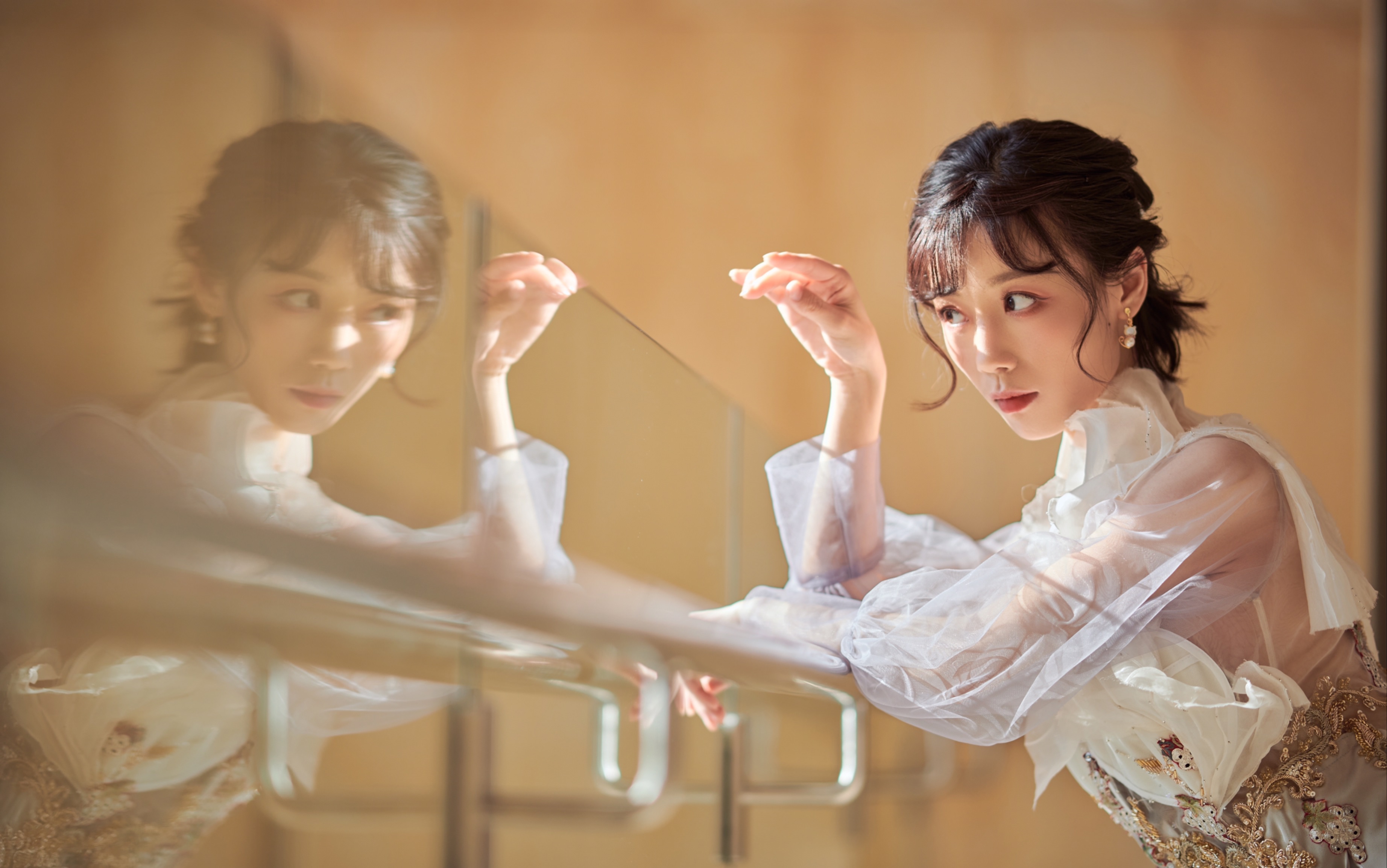 【银临x快手跨次元之夜】《锦鲤抄》&《牵丝戏》_哔哩哔哩 (゜-゜)つ