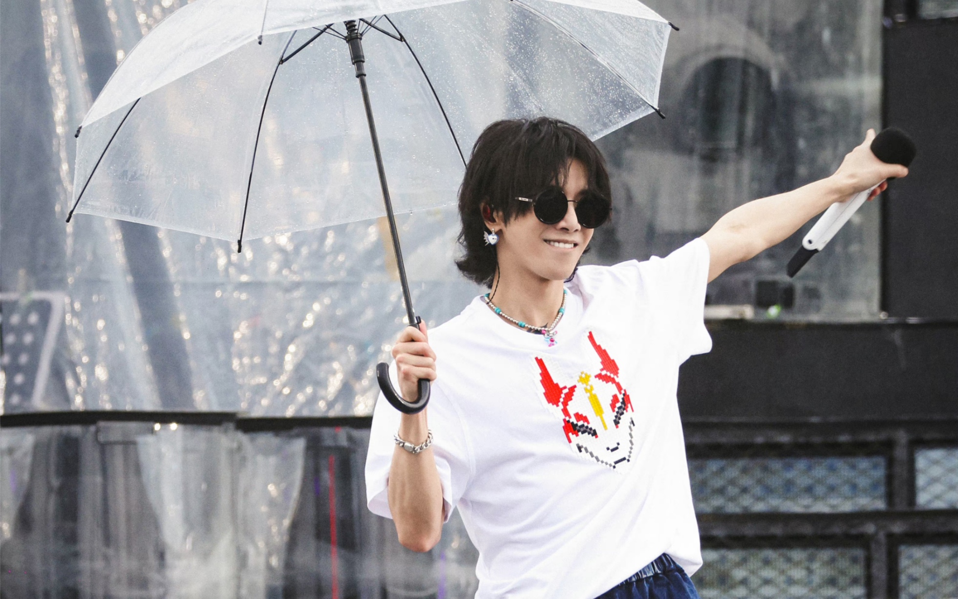 【华晨宇|长沙站06/23】《拆弹专家》 《智商二五零》,又是打伞的一天