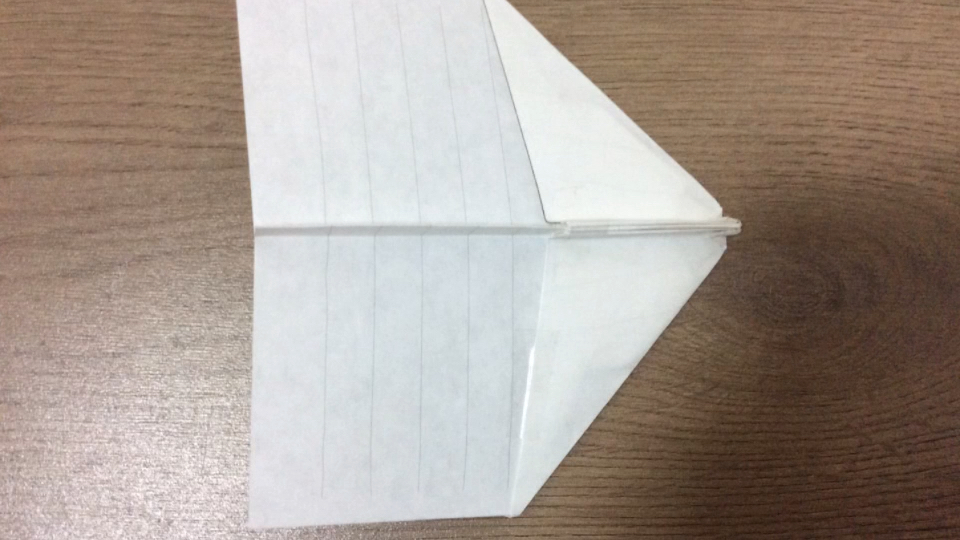 内锁滞空纸飞机