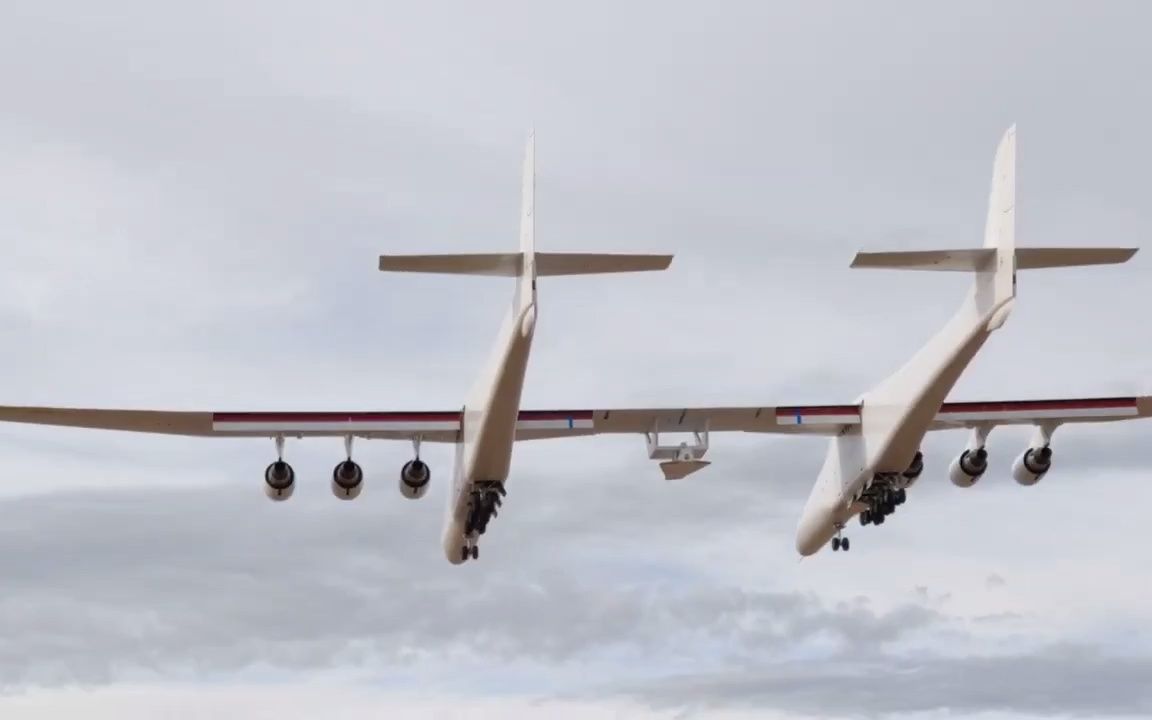 "平流层发射"巨型双身飞机