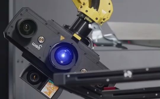 德国蔡司 gom 蓝光三维扫描仪之汽车前盖板扫描_哔哩哔哩_bilibili