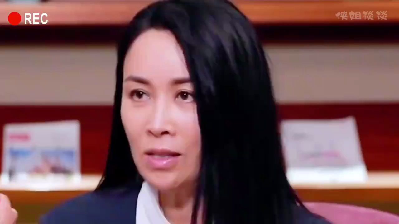 那英:身家百亿戴8位数戒指,却被田震揭得奖黑幕,她到底有多壕