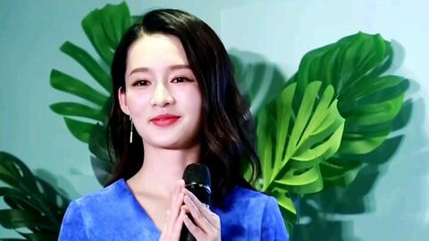 21年9月27日李沁生日直播的几分钟录屏 我去看的时候都快结束了正在抽奖呢所以就录屏了一点 哔哩哔哩 Bilibili