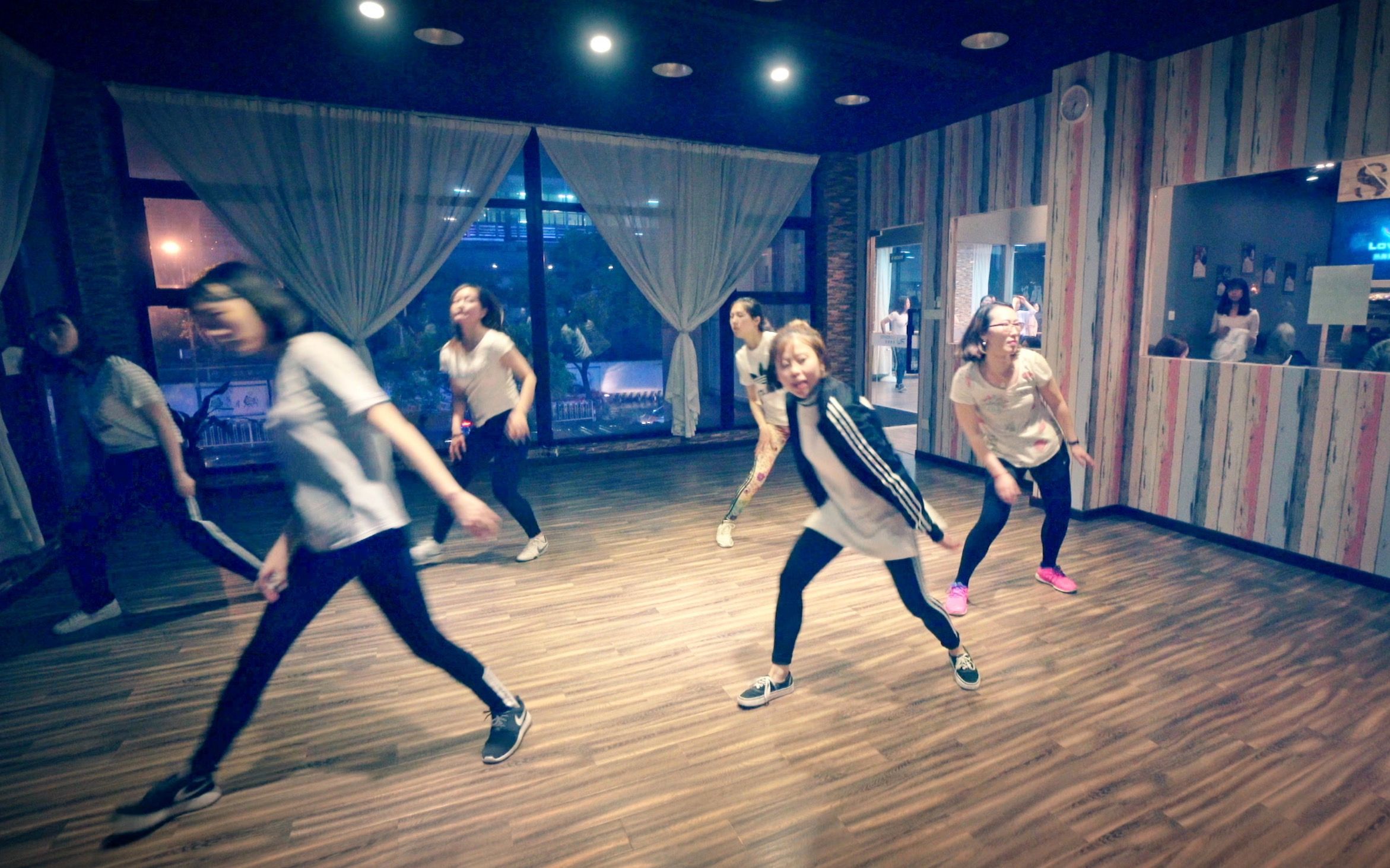 【尊巴】【热舞舞蹈会所东川路店】上海老闵行颛桥金平 专业学舞蹈学