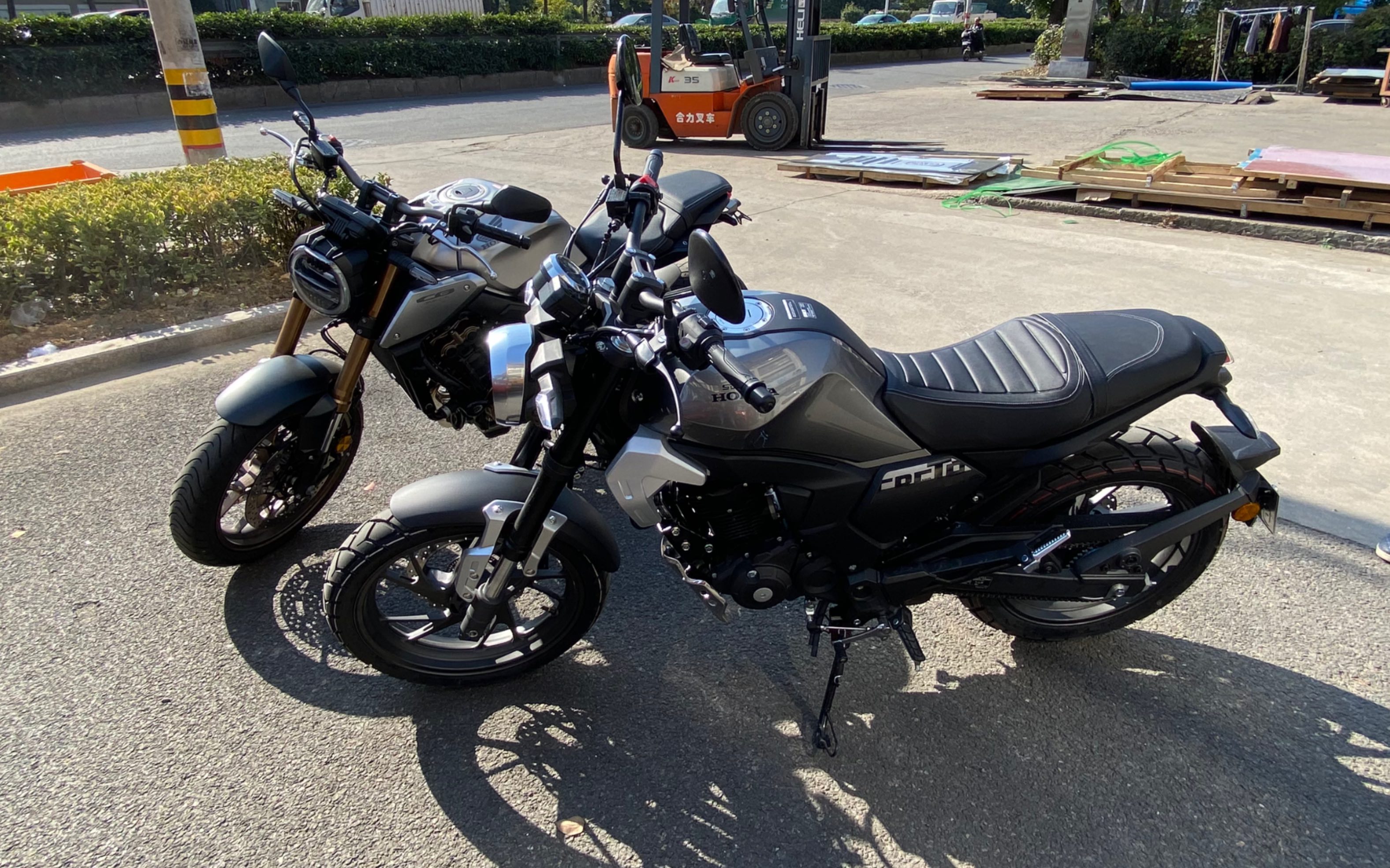 大哥和遠房老表同臺競技2019款cb190tr與2019款cb650r同屏分享