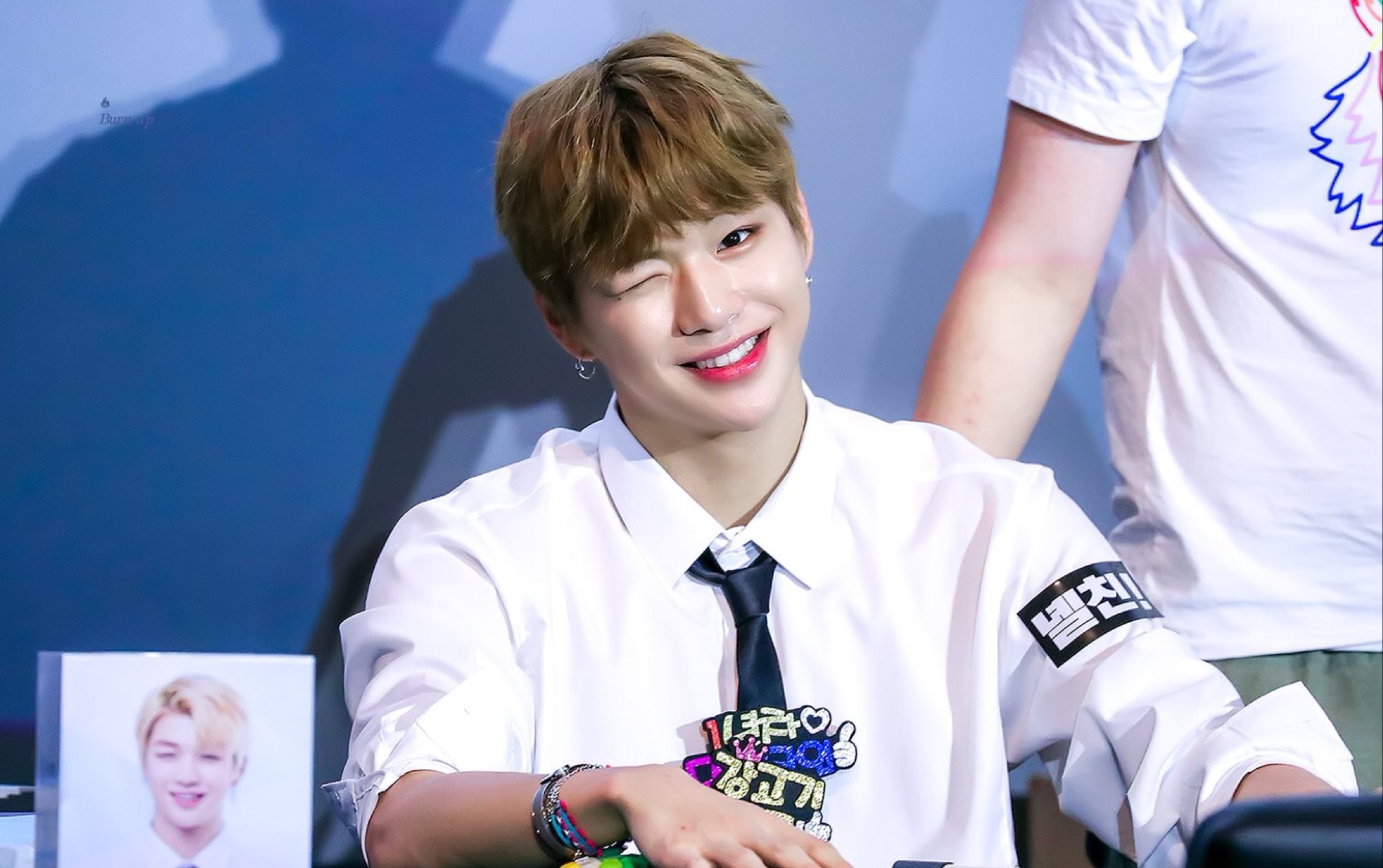 【姜丹尼尔】180731 新韩银行签名会 可爱精桃尼尼甜而不腻的完美wink