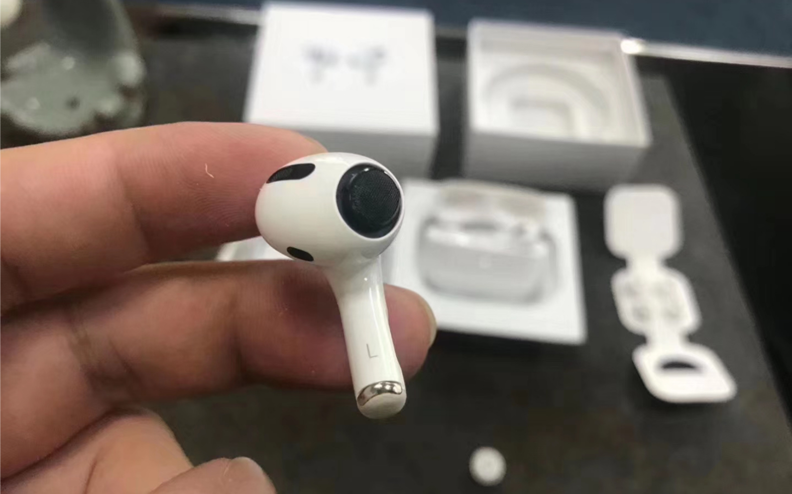 最新款airpodspro三代顶配测评