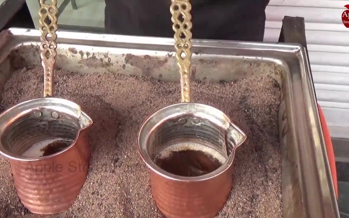 土耳其路边沙子煮咖啡 - turkish cofee