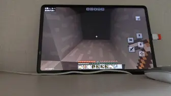 想玩mc，但是没电脑，也受不了手搓划屏幕，所以…
