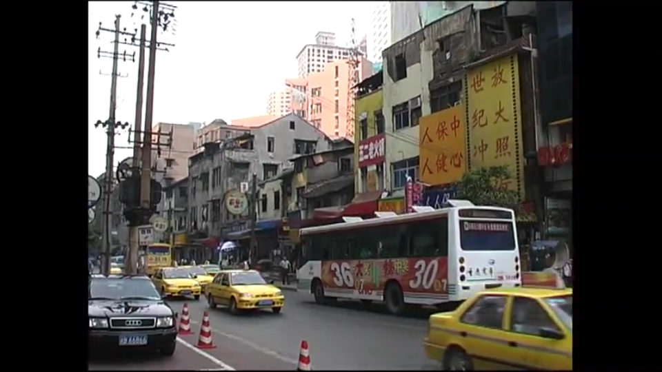 [图]山城重庆 2003年夏天解放碑的街景 记忆中的步行街 学田湾菜市场 朝天门码头 #重庆三峡宾馆#重庆港客运楼