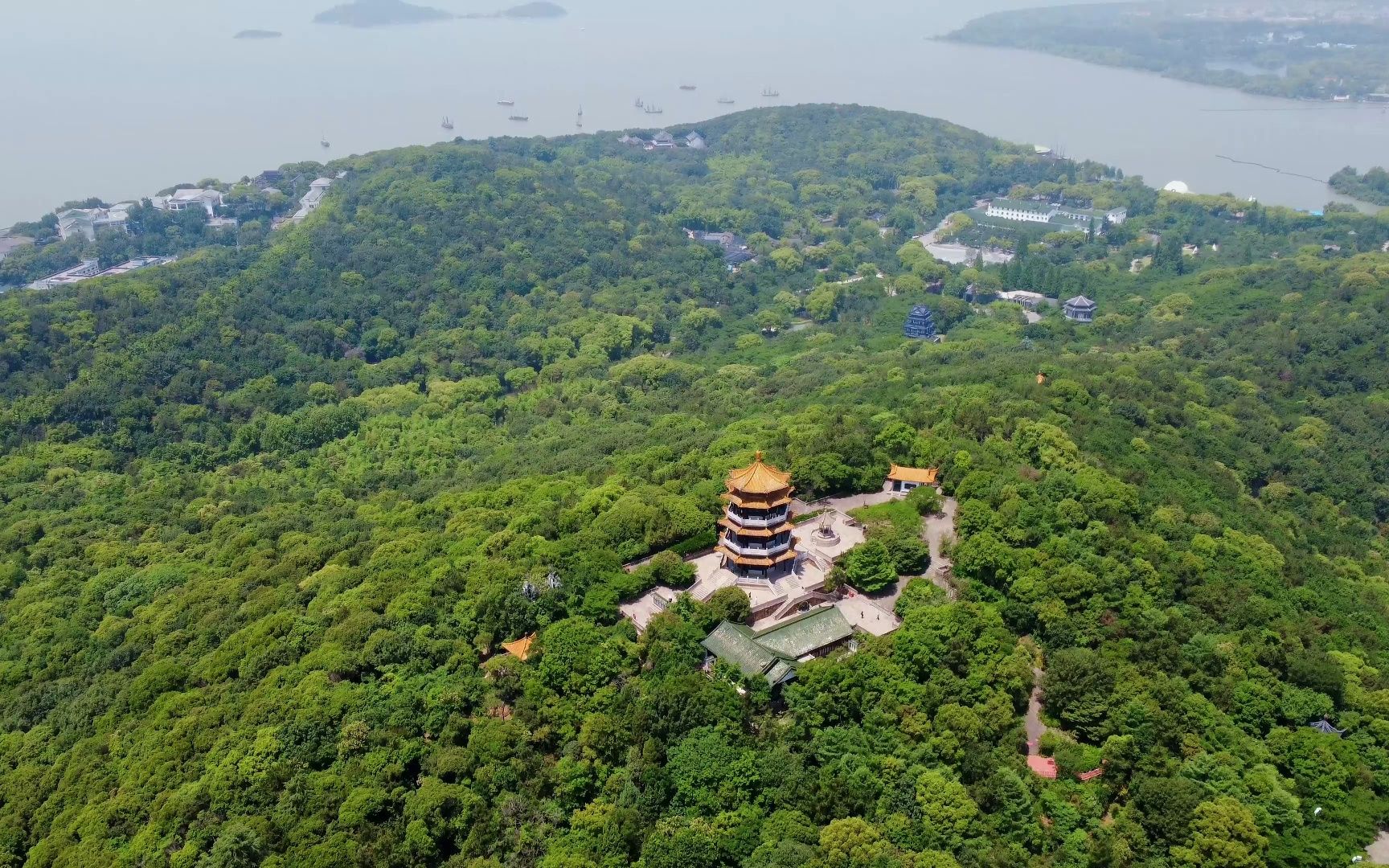 航拍无锡鼋头渚鹿顶迎晖