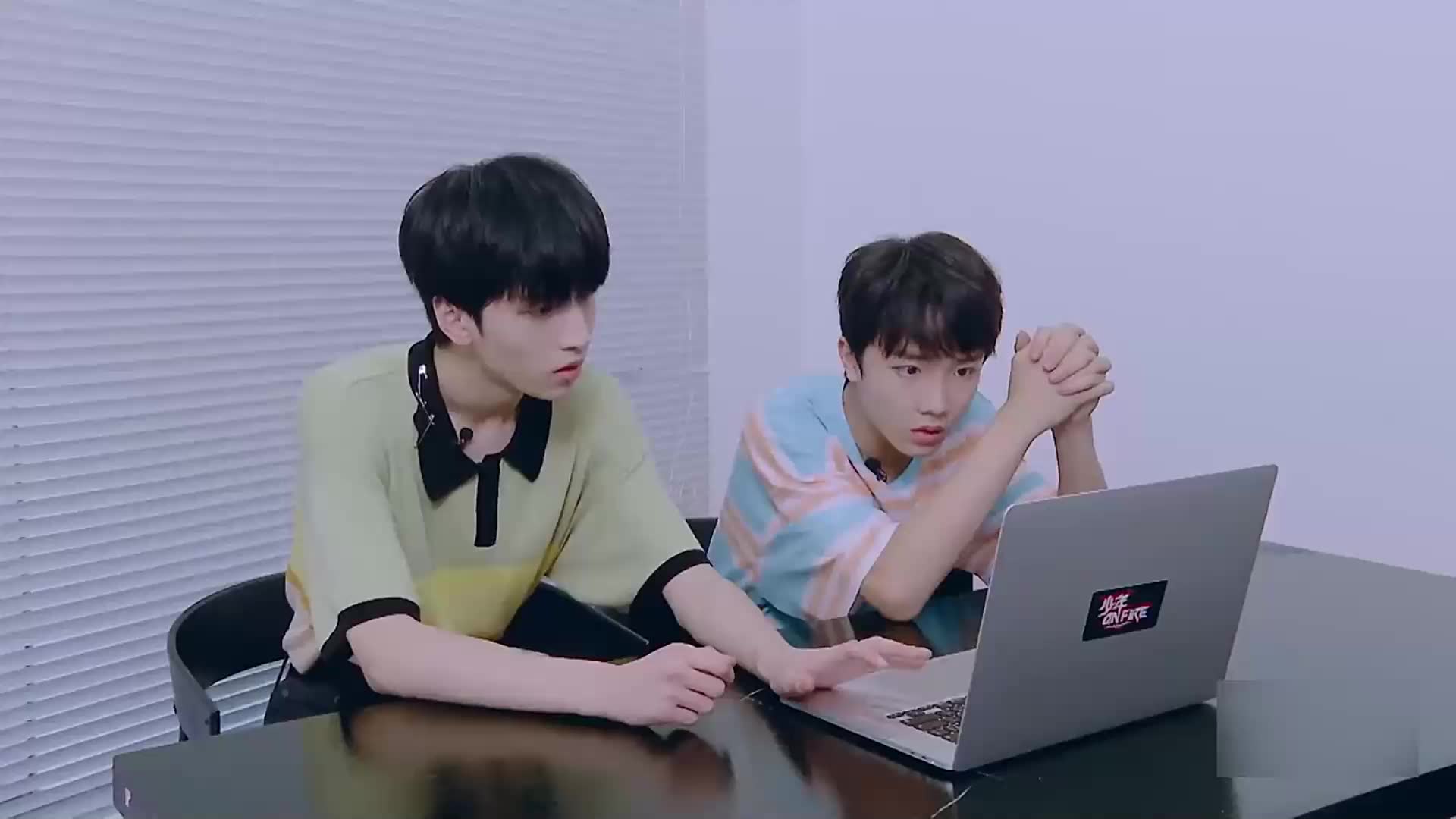 tnt时代少年-超八卦!严浩翔直接询问苏新皓-变声多长时间?