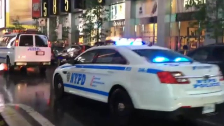 nypd福特金牛座出警03