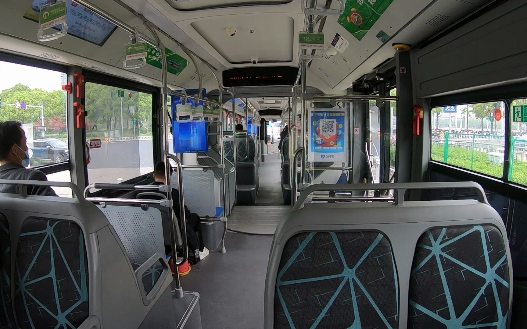 常州b1路宇通u18纯电动铰接59173车原声原速视频